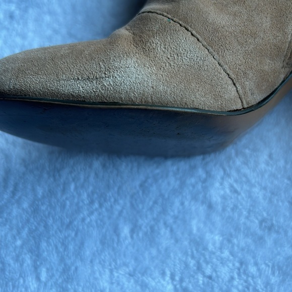 Banana Republic Cream Suede Ankle Boots - Picture 6 of 10